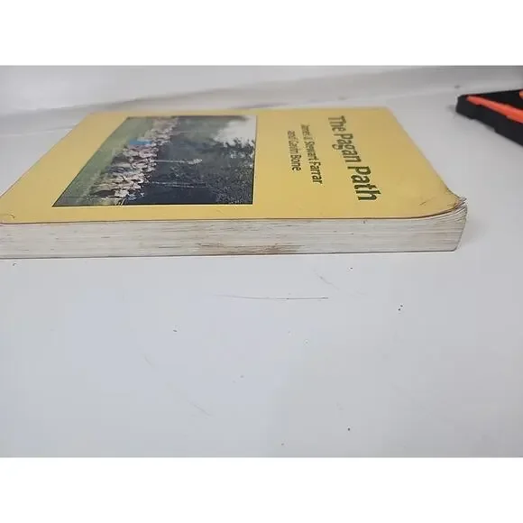 The Pagan Path: The Wiccan Way of Life by Stewart & Janet Farrar 1995 Printing - Picture 7 of 9